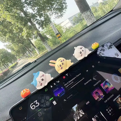 Chiikawa Car Dashboard Ornament – Kawaii Usagi & Hachiware Anime Doll Decor