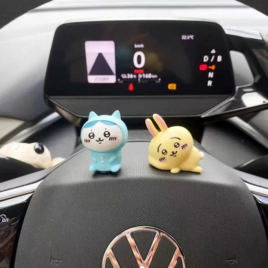 Chiikawa Car Dashboard Ornament – Kawaii Usagi & Hachiware Anime Doll Decor