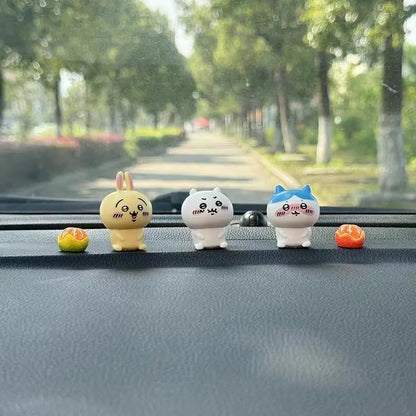 Chiikawa Car Dashboard Ornament – Kawaii Usagi & Hachiware Anime Doll Decor