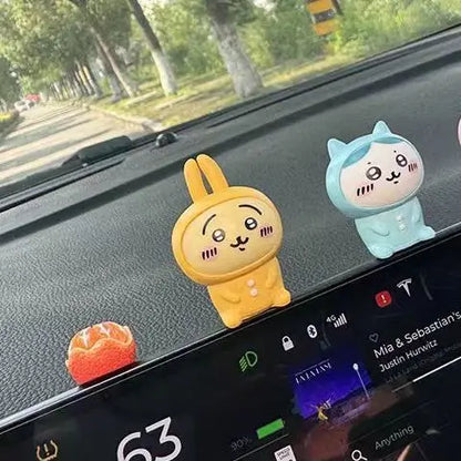 Chiikawa Car Dashboard Ornament – Kawaii Usagi & Hachiware Anime Doll Decor